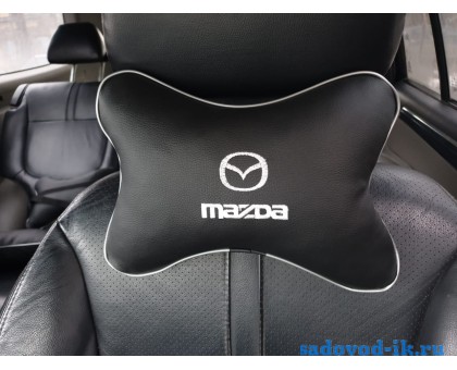 Подушка на подголовник Mazda (черная)